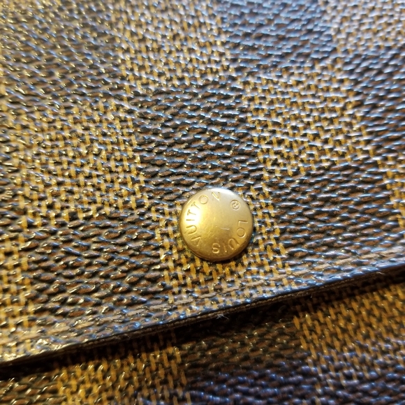 Louis Vuitton Damier Ebene Sarah Wallet - Picture 2 of 13